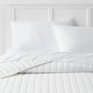 Twin/Twin Extra Long Jersey Quilt White - Room Essentials