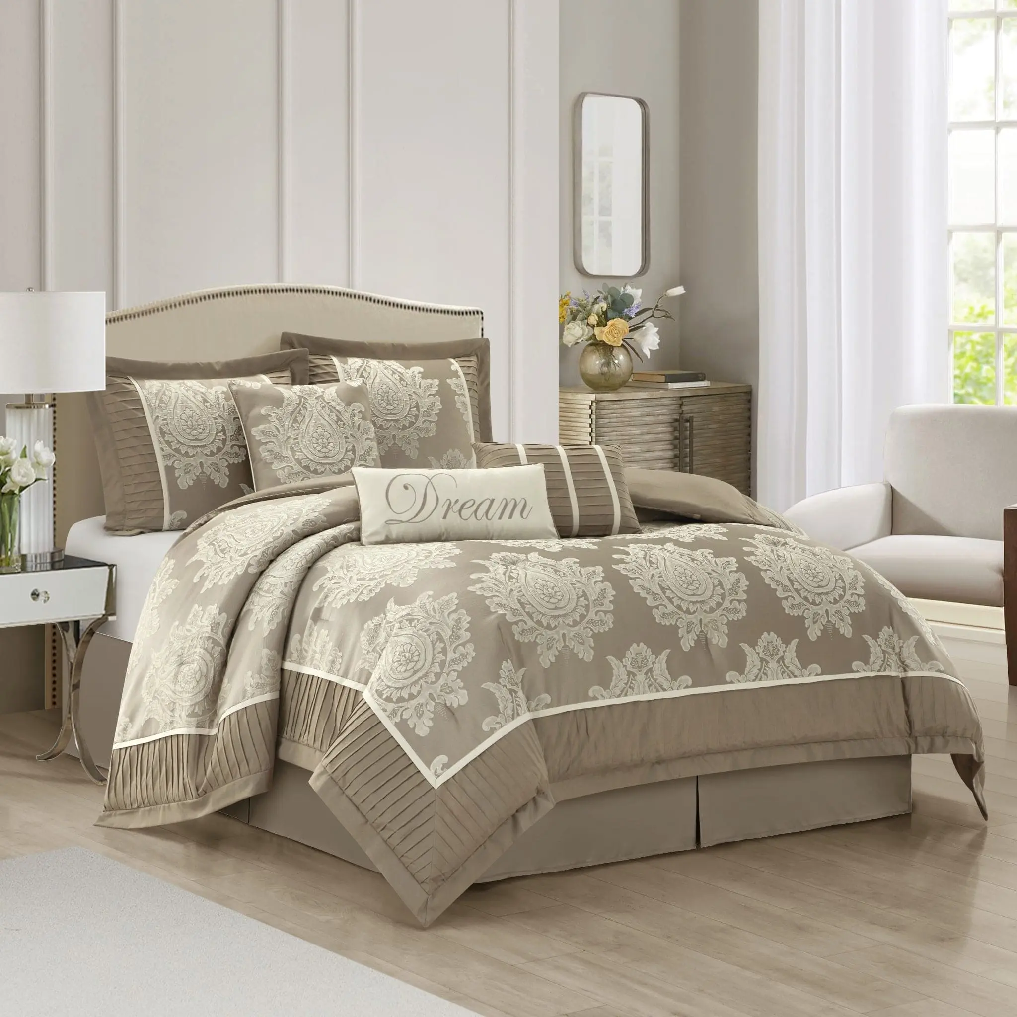 Therese 7/15 Piece Damask Jacquard Comforter Set