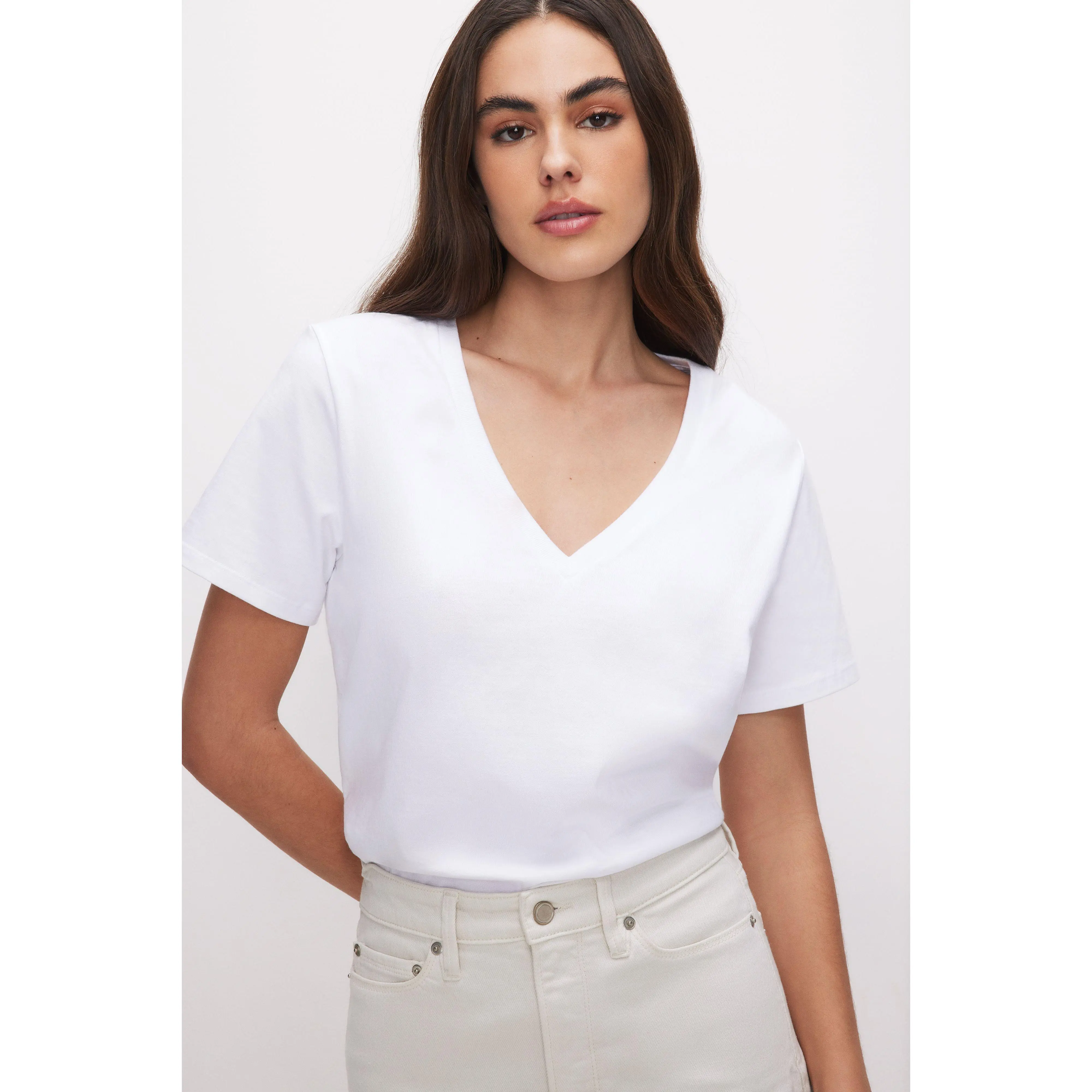 COTTON CLASSIC V-NECK TEE | WHITE001 COTTON CLASSIC V-NECK TEE | WHITE001