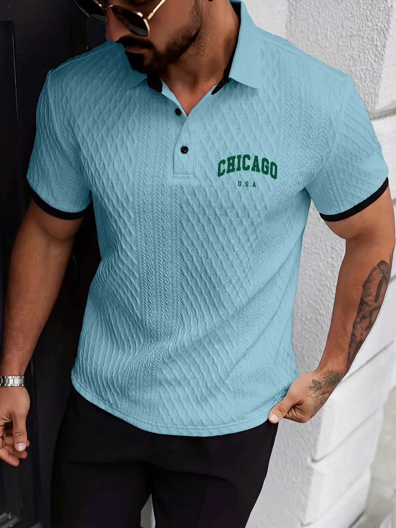 Men's Colorblock Polo Shirt with Texture and Buttons, Chicago Element Print, Slim-Fitting Short Sleeve, Casual Daily Wear
