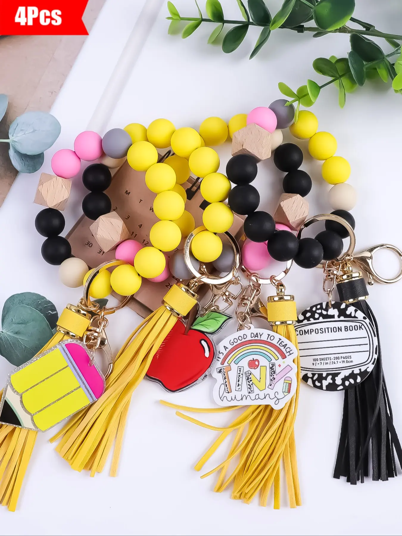 1/4 pcs-Vibrant School Style Beaded Keychain Set, Colorful Bracelet Design, Apple Ornament, Pencil Shape, Rainbow Decoration, Teacher Gift, Cool Keychains, Keyring