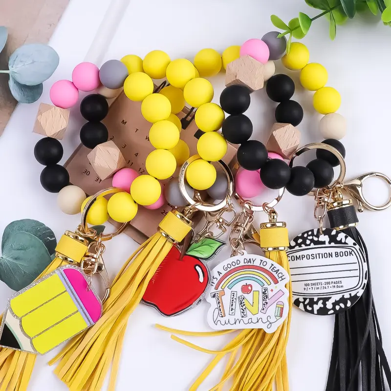 1/4 pcs-Vibrant School Style Set, Colorful Bracelet Design, Apple Ornament, Pencil Shape, Rainbow Decoration, Teacher Gift, Cool Keychains, Keyring, Keyrings For Keys
