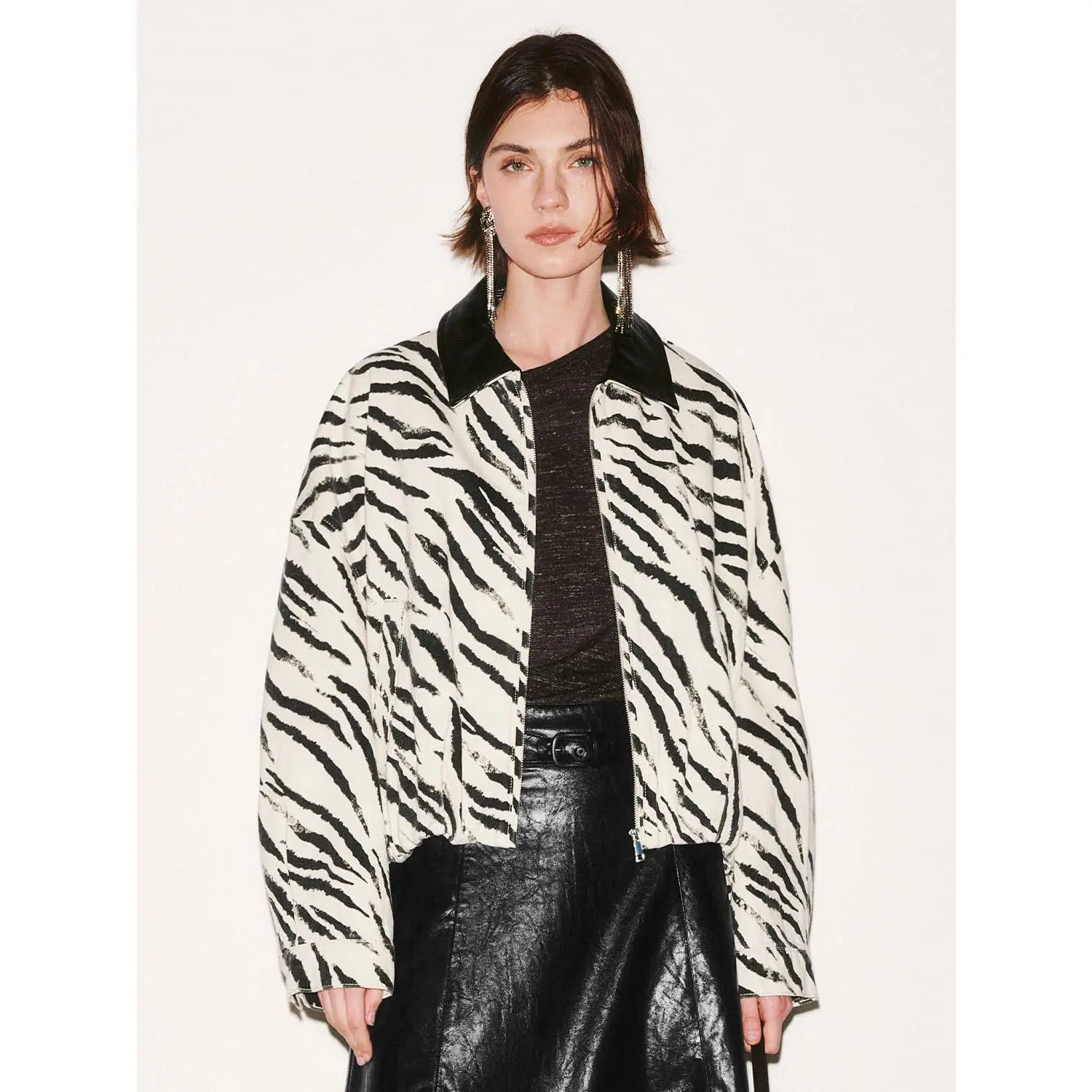 URBAN REVIVO Women's Sporty Chic Zebra Print Bomber Coat, Loose-Fit Longsleeves Cotton Blend Tops Fabric Outerwear for Casual Street Style, Do Not Bleach