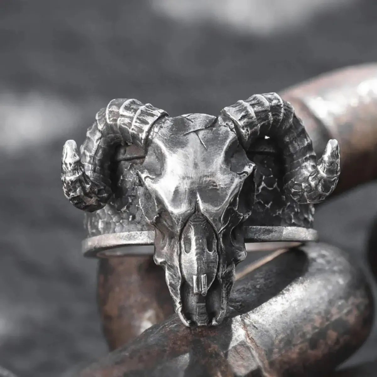 Women's Adjustable Dark Gothic Satanic Sheep Head Alloy Ring - Goth, Dark Art, Alternative Style, Animal Shaped Jewelry for Everyday Wear, Goth Rings, Dark Art Rings
