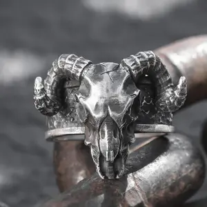 1 piece Dark Satanic Sheep Head Alloy Ring Fashionable, trendy, unique, simple, and stylish accessory. Suitable for everyday wea