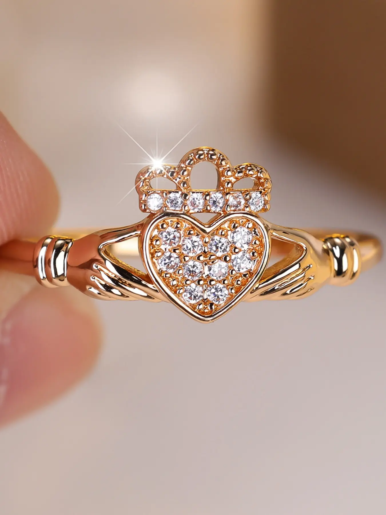 Heart Design Crown Rings- Synthetic Zirconia Inlay Embrace Hug Rings for Women & Girls Holiday Party Engagement Rings, Beautiful Rings, Zircon Inlaid, Heart Cluster Ring, Wedding Jewelry, Daily Wear Anniversary Valentine's Day Gift