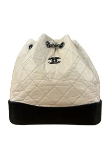 Pre-owned na Backpacks Chanel Beige Gabrielle Quilted Two Tone Chain Backpack 2018