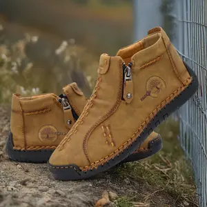 Women Hand Sewn Leather Outdoor Casual Boots And Short Boots Slip Resistant Durable Fashion Side Zipper Design.