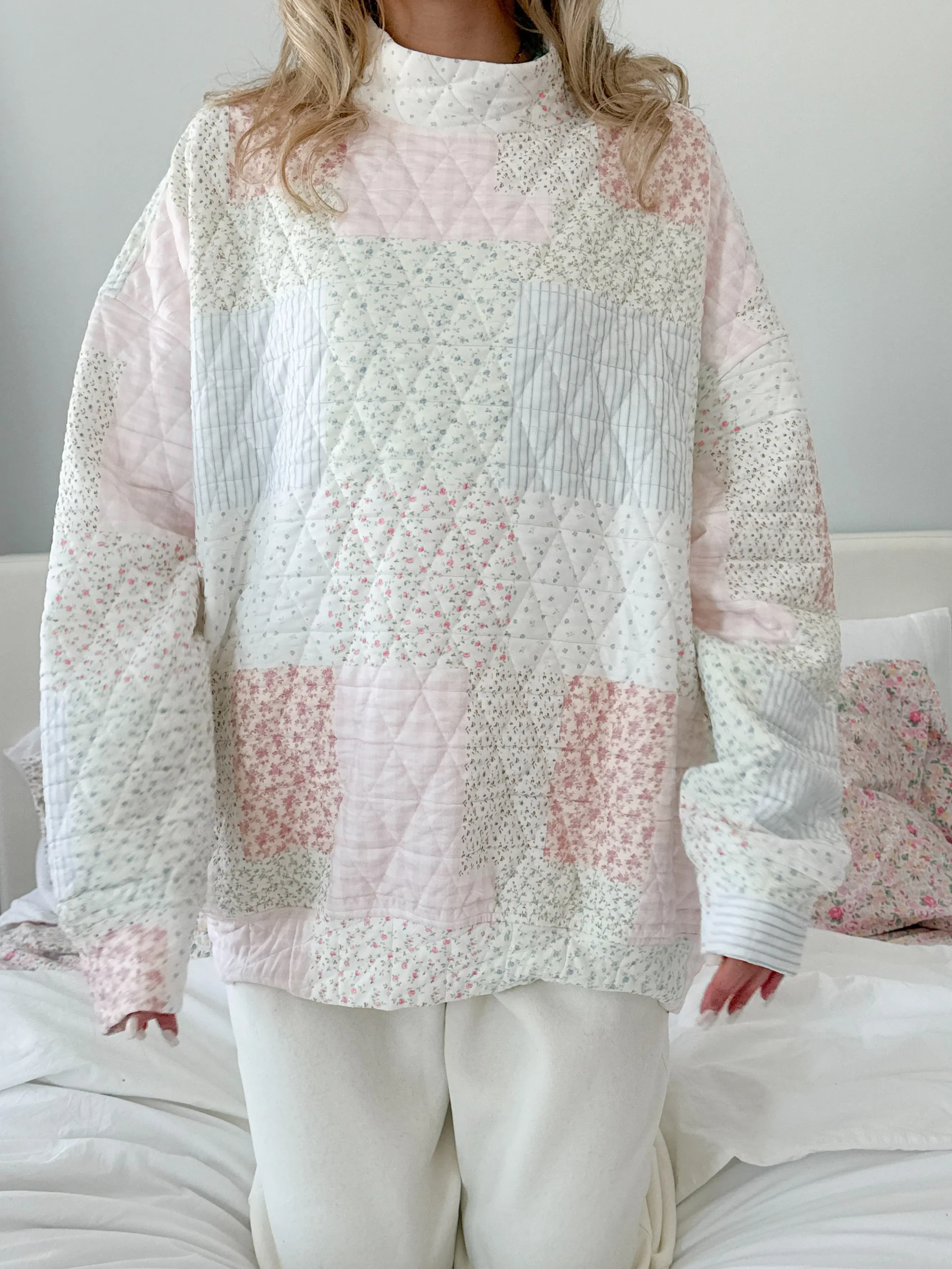 Sunkissedcoconut Quilted Pastel Mockneck Sweatshirt - Oversized Fit Long Sleeve Crew Neck Winter Top for Women & Men