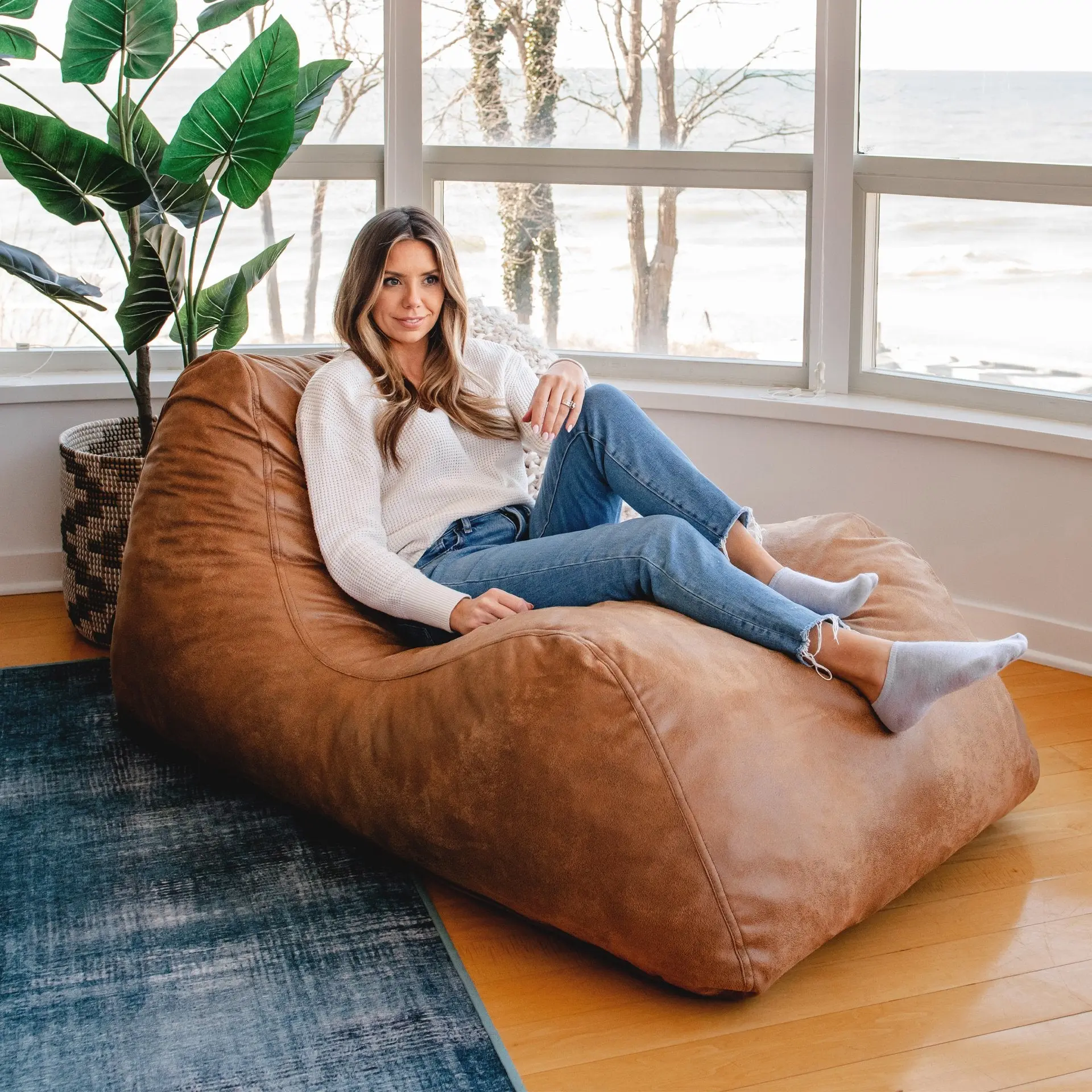 Delmont Chaise Lounger - Relaxing Indoor Lounge Chair