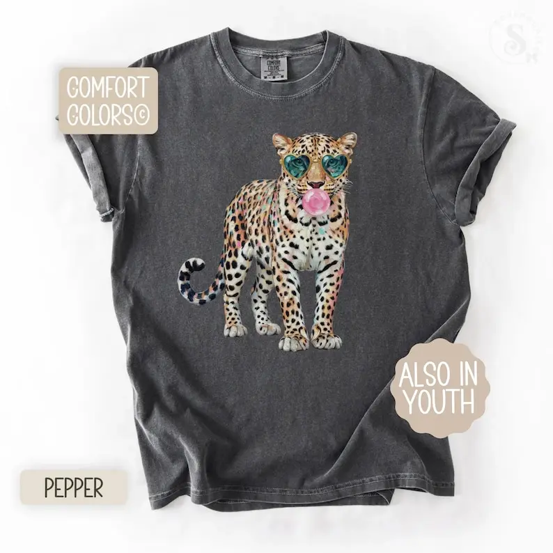 Comfort Colors Leopard Shirt Leopard Bubblegum Sunglasses T-Shirt Cute Animal Print Tee