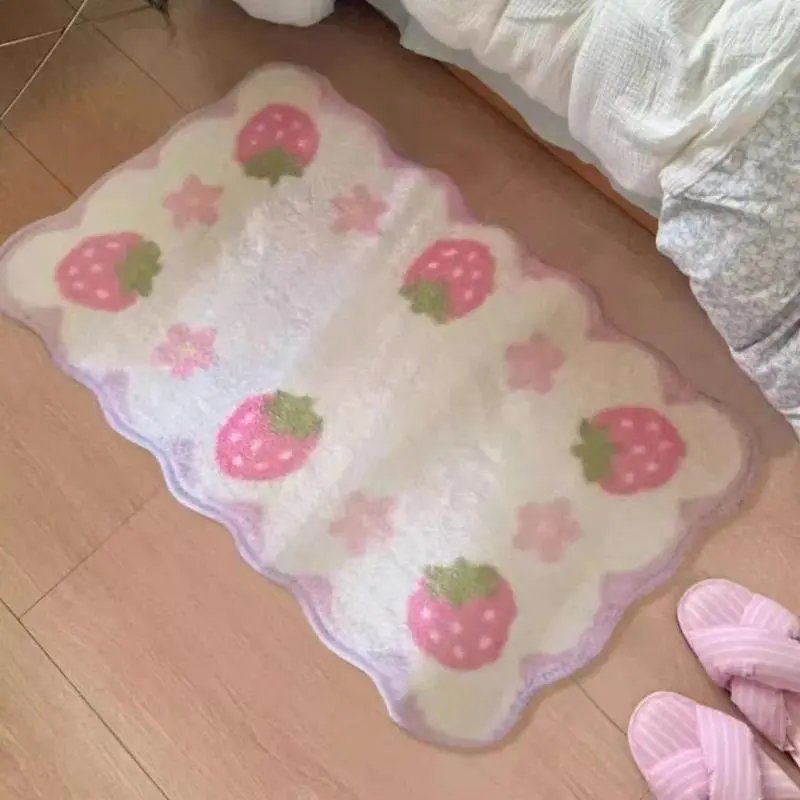 Retro carpet sweet strawberry floor mat bedside blanket foot mat imitation cashmere bedroom bedside plush non-slip mat cloakroom