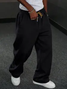 Four-season men's drawstring elastic waist washed and distressed loose straight-leg jeans, non-stretchy jeans, comfortable regular fit suitable for daily casual wear, urban gatherings, and weekend fashion styling. A must-have trendy men's pants 🔥