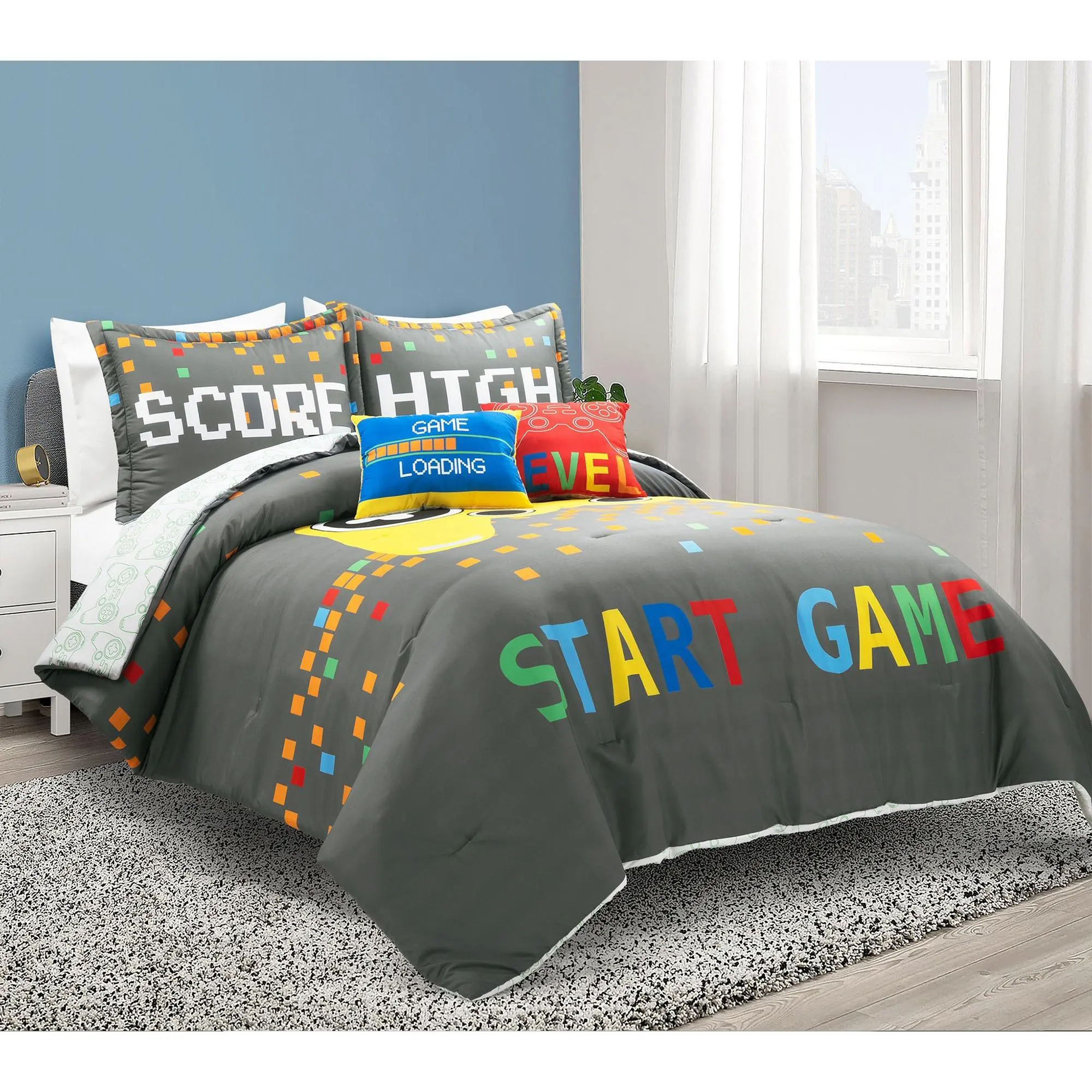 Video Games Oversized Comforter 5-Piece Queen b y Lush Decor