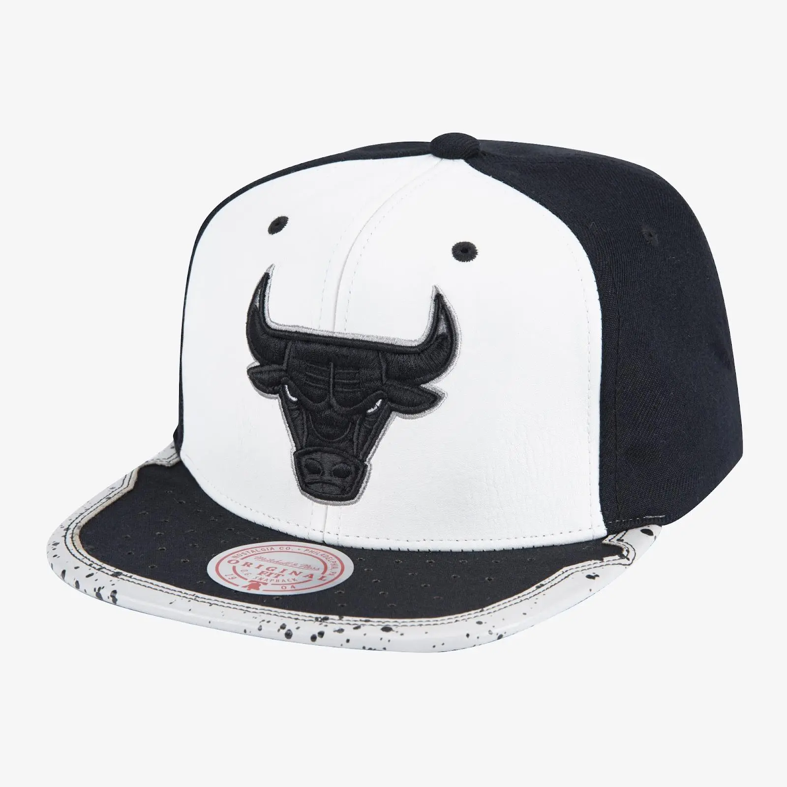 Chicago Bulls White/Black Day One Snapback Hat NBA Throwback Cap Adjustable Fan Gear Mitchell & Ness