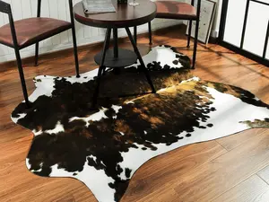 Light Luxury Faux Cowhide Decorative Area Rug with Abstract Pattern and Irregular Shape, Suitable for Living Room, Bedroom, Tatami, and Entrance Hallway Decoration, Can Be Used as a Festive Gift
