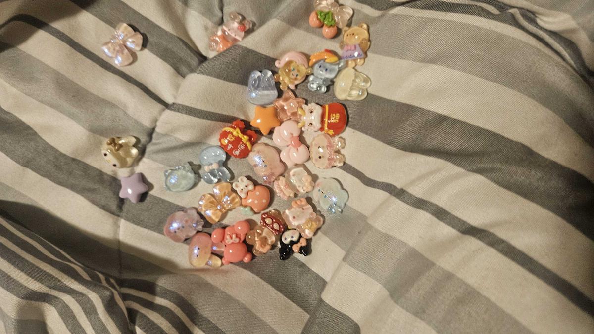 Item: M(long/medium), $63.99 32bags, host:aura