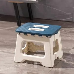 Compact folding stool, portable folding stool, lightweight and sturdy step stool, with handle, non-slip design, suitable for kitchen, bathroom and outdoor activities