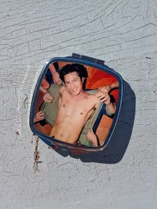 Hudson Kisses Compact Mirror | 2.5" Metal Pocket Mirror