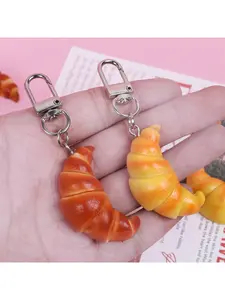 Simulation Croissant Keychain, Creative Mini Bread Pendant, Fashion Couple Bag Charm, Perfect Gift for Best Friends, Travel, Parties, Birthdays, Students & Kids