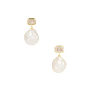 SHASHI Emerald Baguette Cleo Earring in Gold & Pearl