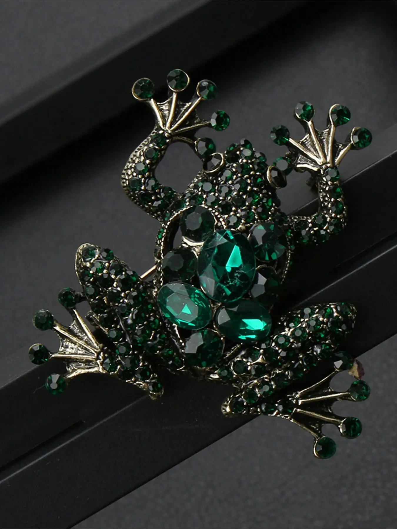 1 vintage green diamond frog brooch, cute animal exaggerated creative diamond brooch, women's accessory gift