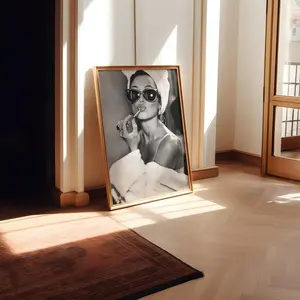 (No Frame) Audrey Hepburn Lipstick Wall Art, Black and White Print, Vintage Fashion Photo, Old Hollywood Art, Feminist Poster