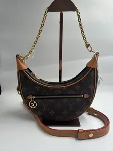 Pre-owned Louis Vuitton canvas Shoulder Bags Loop Bag (BF 12Z) YS1548