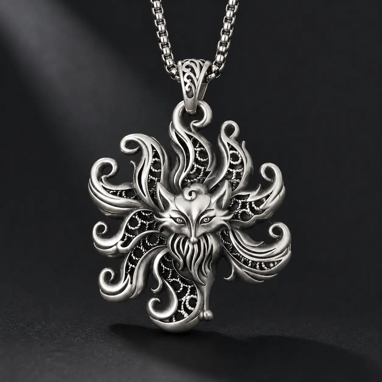 9-Tail Fox Single Pendant Necklace, Bold Edge Flame Carve Design, Fashion Costume Jewelry for Daily Wear