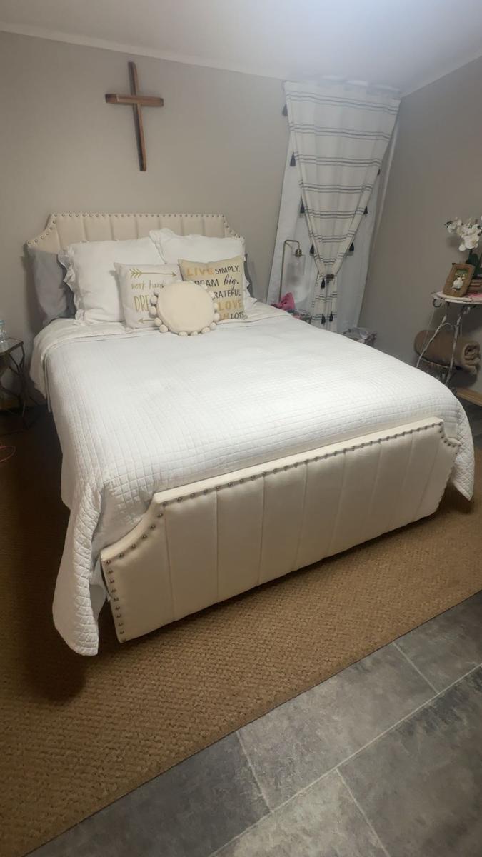 Item: Beige, Queen, Upgraded