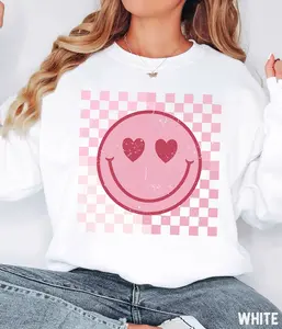 Smile Face Sweatshirt, Valentines Day Smile Shirt, Retro Happy Face Crewneck, Trendy Checkered Sweatshirt, Cute ValentineT-shirt,  Hoodie and Sweater Cotton Polyester Womenswear Light
