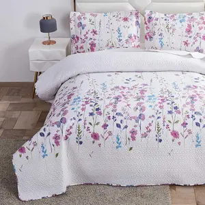 Lightweight Thin Floral King Size Quilts Purple Blue Lilac Flowers Green Leaves Botanical Bedspread Coverlet Set Breathable Bed Cover with King Pillow Shams Random Patterns