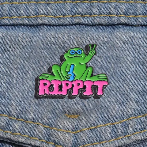Cute Frog & Letter Design Brooch, Fashion Alloy Brooch Pin for Clothes, Creative Personalized Badge for Daily Clothing Decor, Flower Brooch Pin, Fashion Accessory