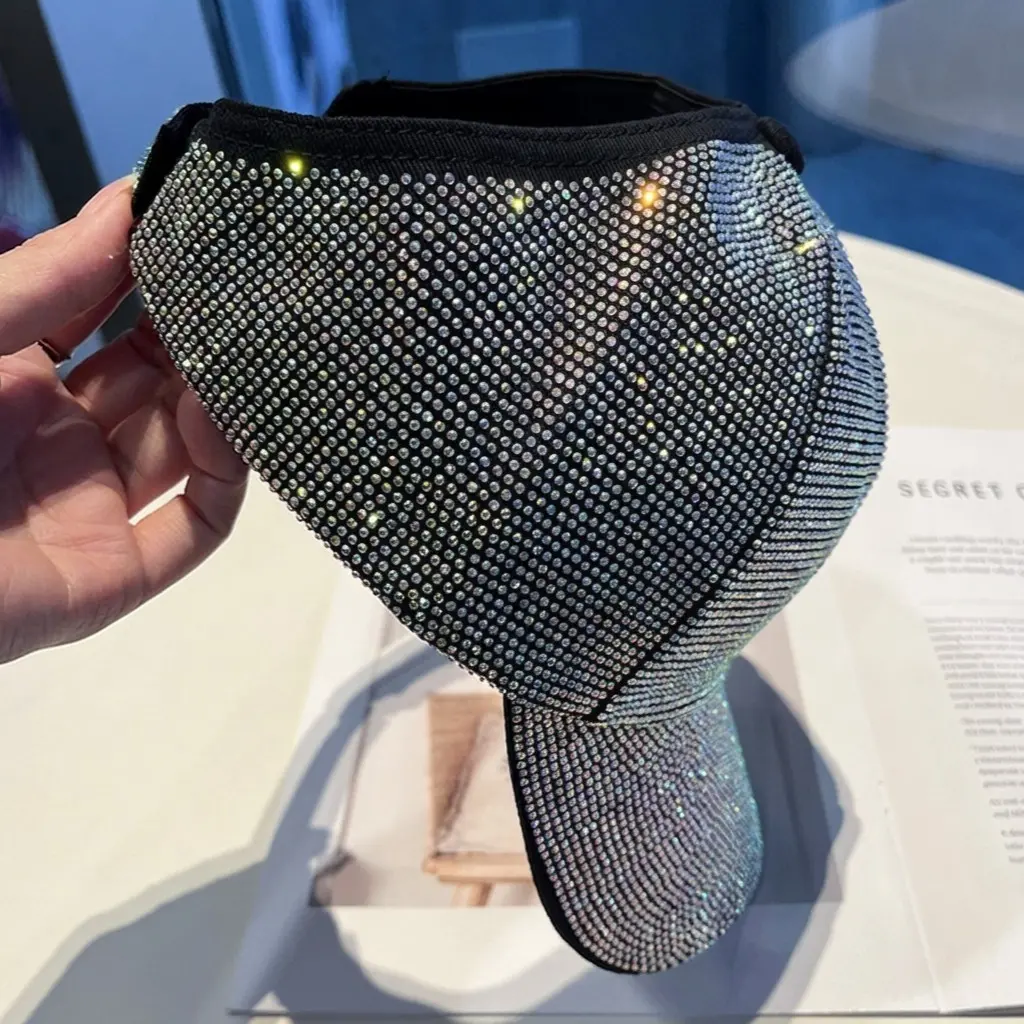 Black base, colorful rhinestones (open-top visor)