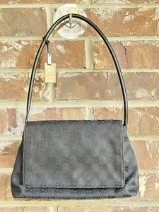 Pre-owned GUCCI Canvas/Leather Shoulder Bags GG Monogram Black Flap Bag with Pouch 49283