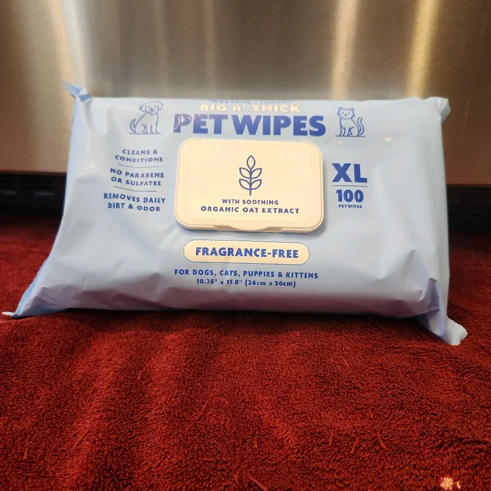 XL Pet Grooming Wet Wipes (100-Count, 10.25in x 11.8in/26cm x 30cm) - Gentle on Skin Grooming Products for Dogs, Deep Cleaning for Paws, Dirt Removal & Emergency Cleanups