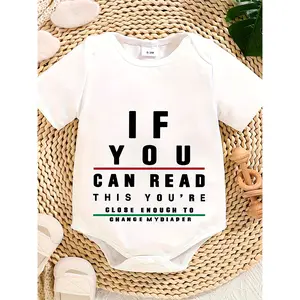 Newborn babies suitable for both boys and girls. If you can read this cute printed jumpsuit for baby boys and girls, a comfortable short-sleeved triangular jumpsuit for summer casual wear