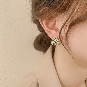 Vintage Minimalist Triangular Geometric Clip-On Earrings, DDES0078 Unique Triangular High-Quality Earrings 14KGold-Plated