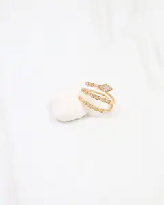 Sag Harbor Spiral Snake Ring Gold