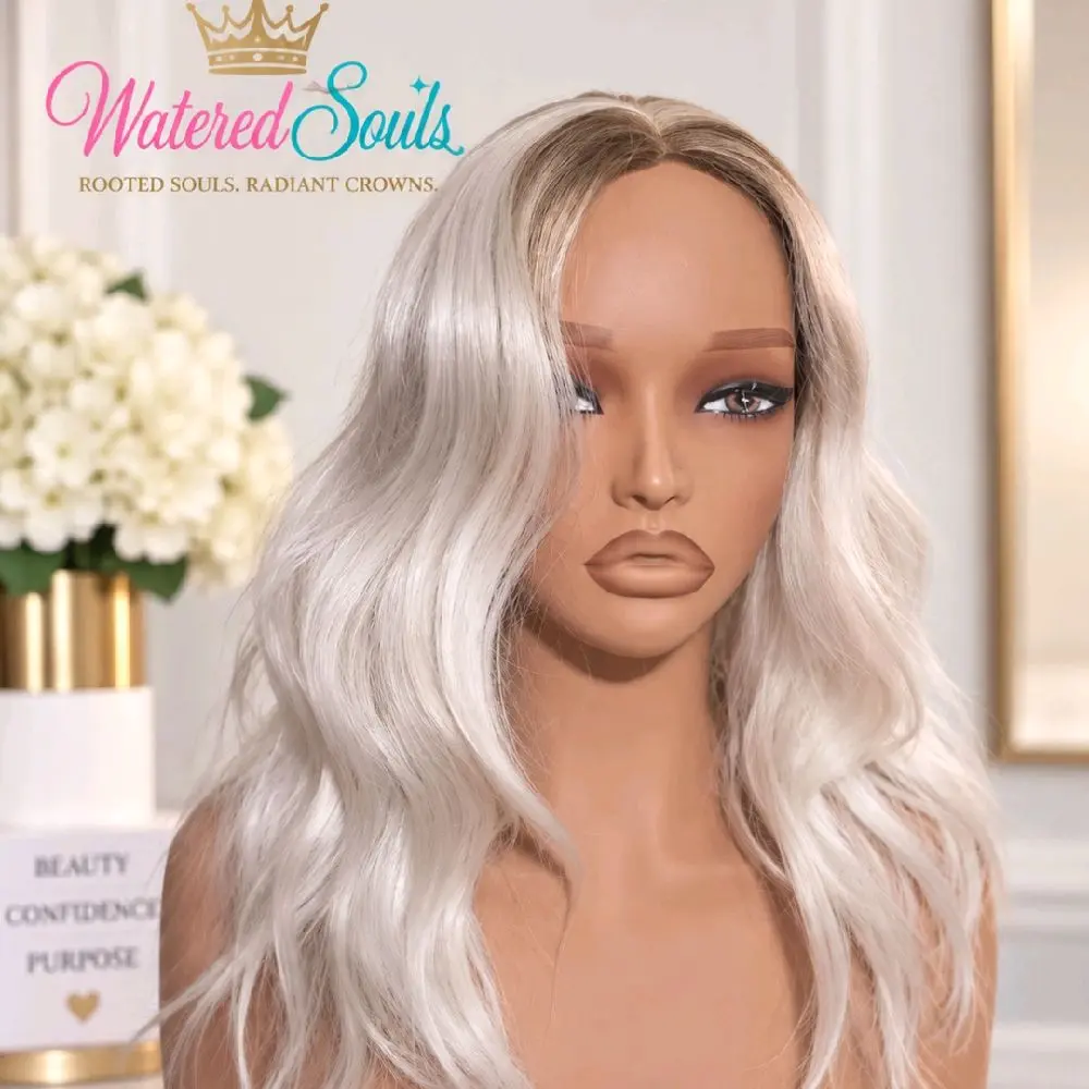 New Gwen 4x4 silk top mono, 18" ice blonde, glueless,2 adjustable straps. Heat friendly, 120 density, average cap size. Complete bundle must be returned for full refund.