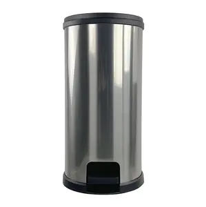Silver 7.9 Gallon Plastic Round Step Kitchen Trash Can, Ideal for Kitchen Use Silver 7.9 Gallon Plastic Round Step Kitchen Trash Can, Ideal for Kitchen Use