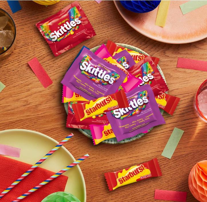 SKITTLES Original, SKITTLES Wild Berry & STARBURST Original and STARBURST FaveReds Fun Size Chewy Candy Variety Bag, Party Size, 20.13 Oz Bulk Bag