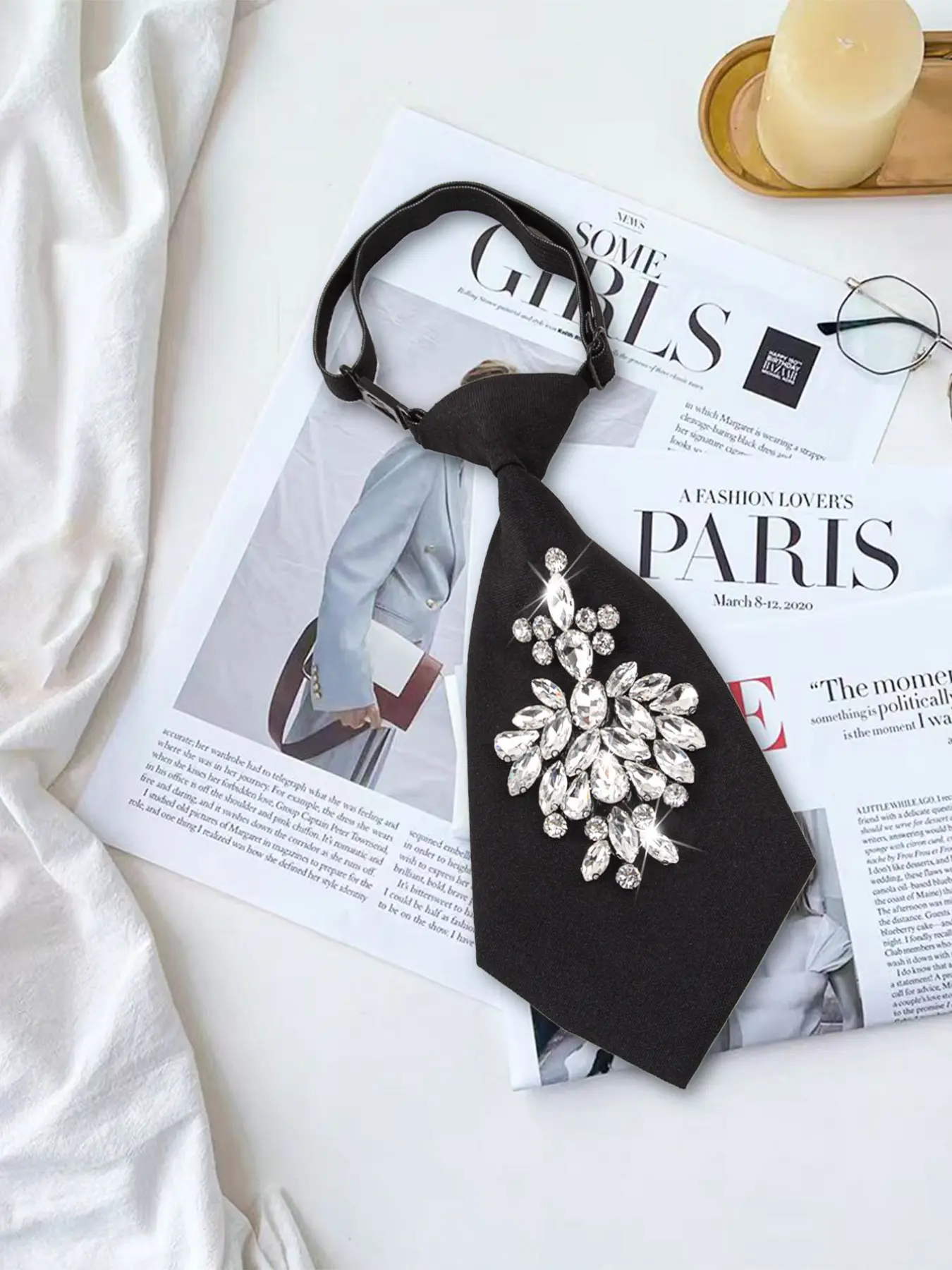 Women's Short Sparkly Rhinestone Neck Tie, Stylish Tie Design, Pre-Tied Fashion Accessory, Perfect for Graduation, Office Wear, Parties, All Seasons