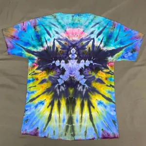 Large star tie dye shirt Cotton
