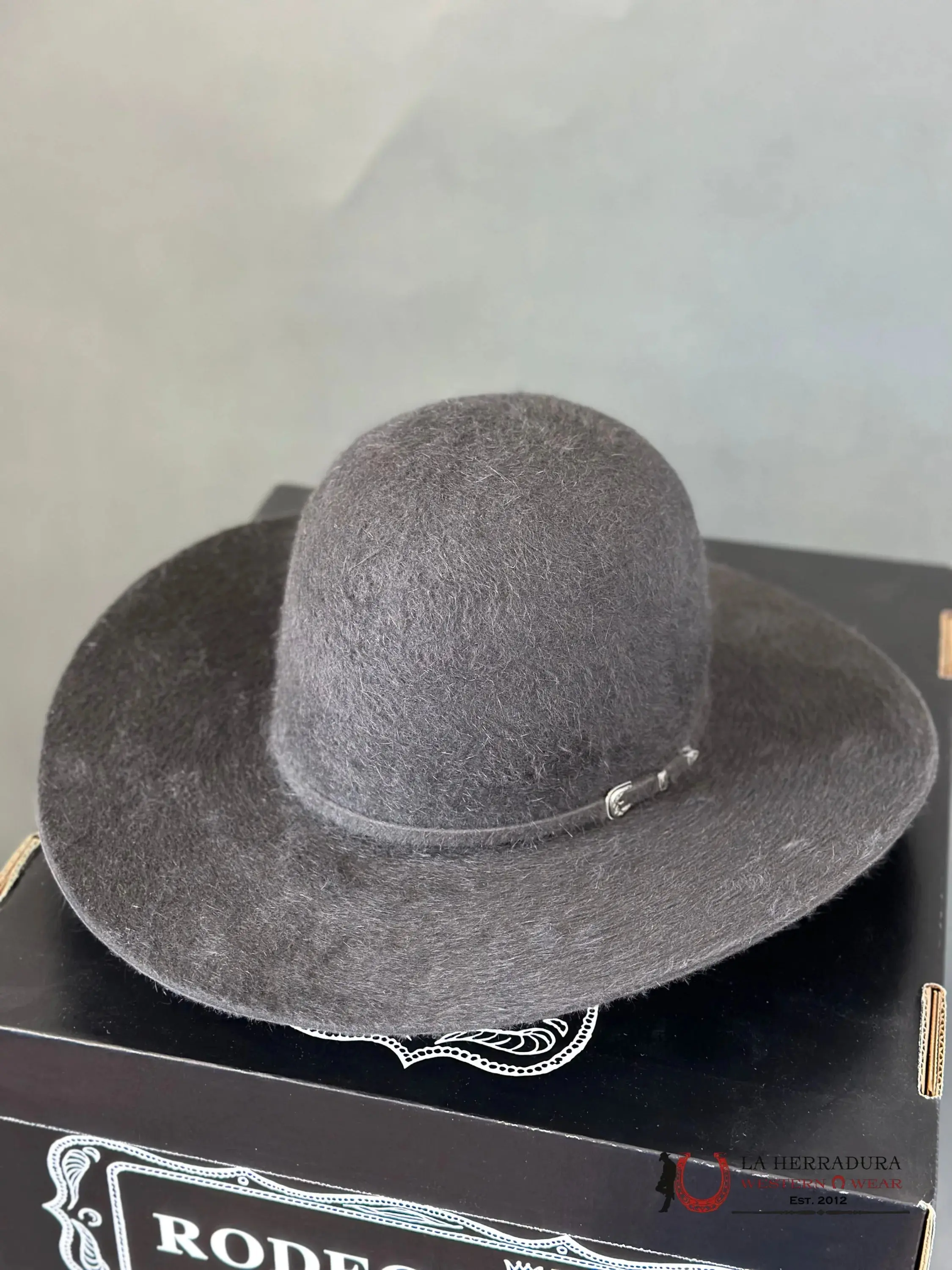 Grizzly Charcoal Felt Western Cowboy Hat - Unisex Classic Open Crown (5" Crown, 4.25" Brim), Silver Buckles, Fashion Casual Wear, Original Box, 10X Design, Rodeo King