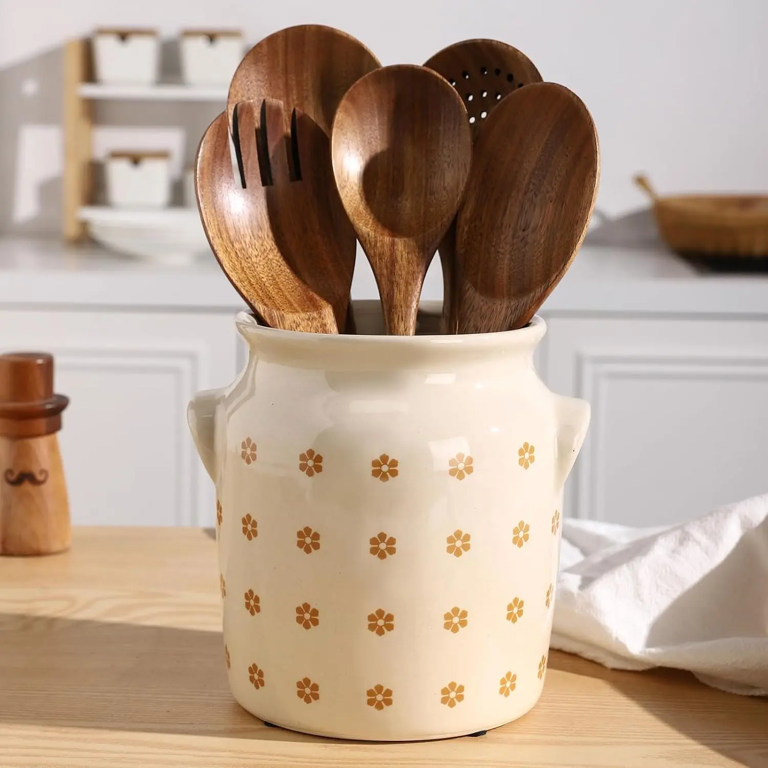 Rustic Ceramic Farmhouse Kitchen Utensil Holder Crock for Countertop, Daisy Pattern 5.3 x 5.3 x 6.8 IN