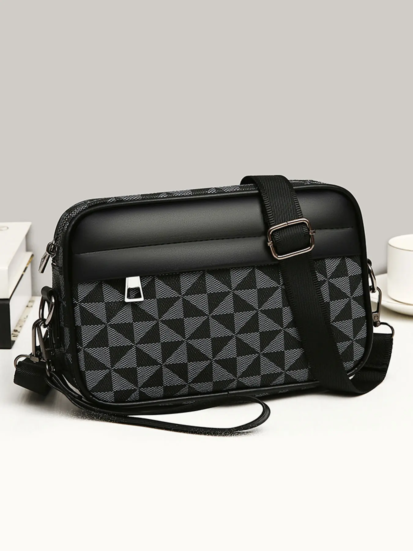 Men's Geometric Pattern PU Leather Shoulder Bag, Stylish Crossbody Bags, Zipper Closure Casual Multi-Purpose Handbag, High-Quality Durable Design, Versatile Shoulder Bag, Fashionable Casual Bag, Zippered Sling Bag