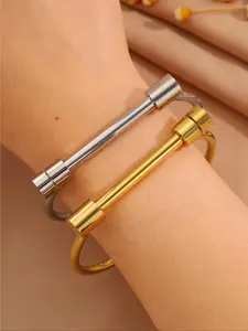 1 piece of light luxury elegant stainless steel horseshoe bracelet Classic and versatile style Suitable for daily wear Holiday gifts Durable Material Timeless Appeal Elegant Minimalist Bangle