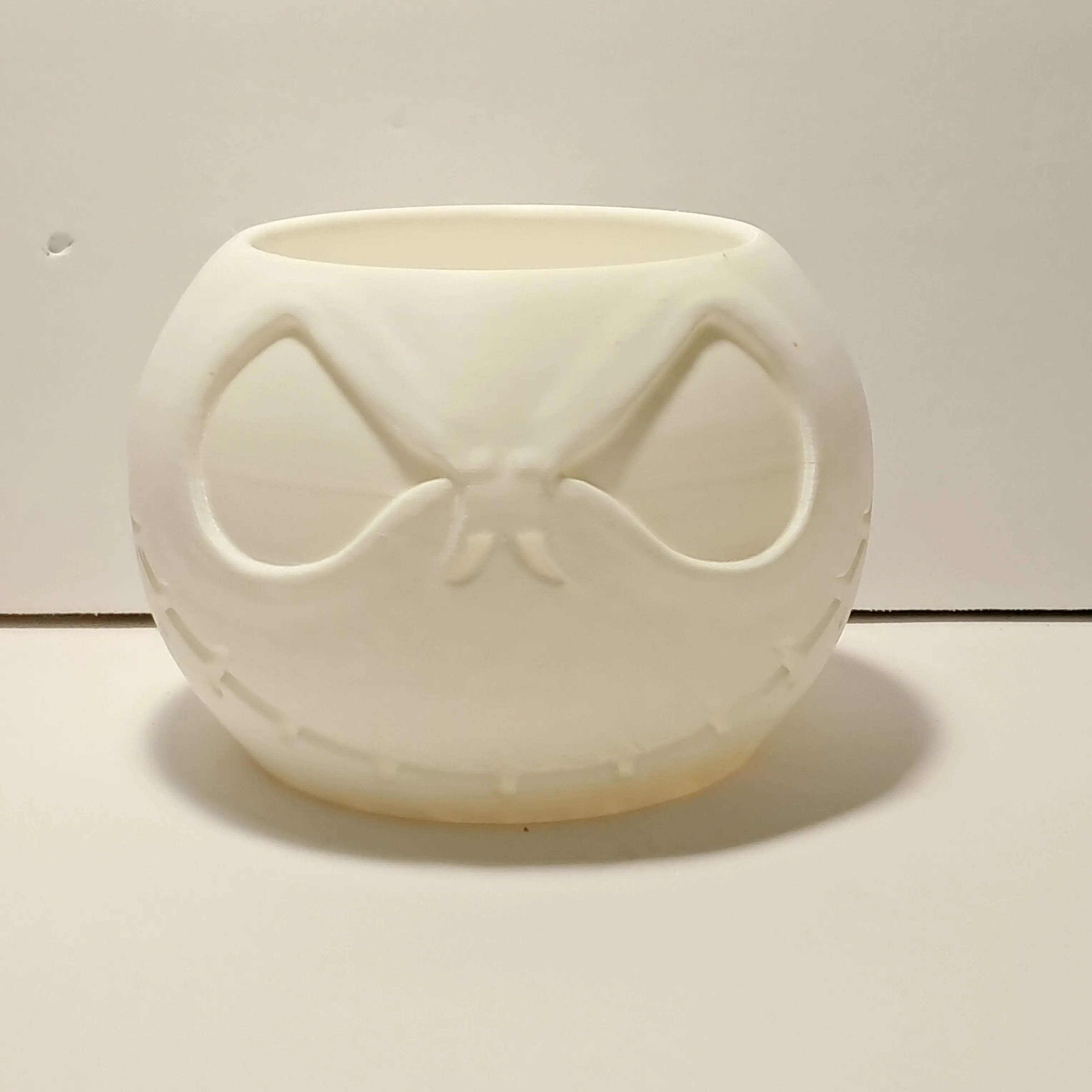 3D Printed Fun Jack-Inspired Skellington Tray - 4in Tall, 7in Wide Decorative Candy Bowl, Halloween Home Decor Tableware, Ideal Kids Gift Spice Up Spooky