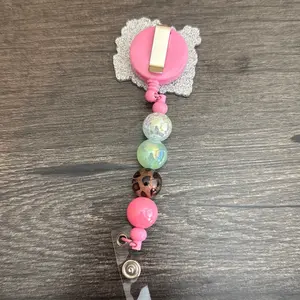 Beaded badge reel with acrylic
